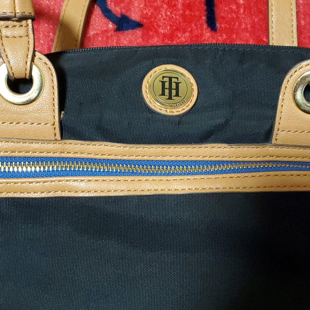 Purse - Picture 2 of 3